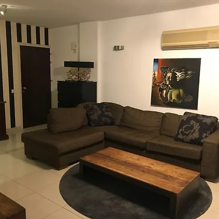 Designers Apt דירה