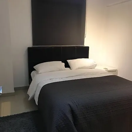 Designers Apt דירה