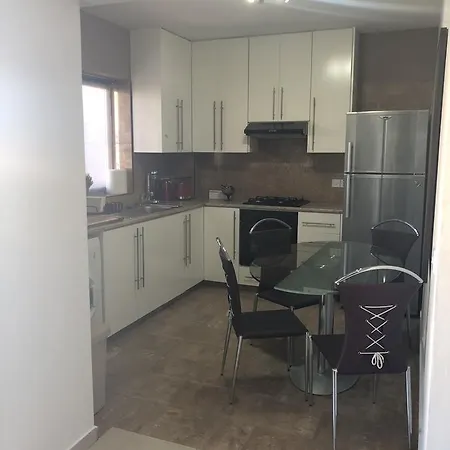 Designers Apt דירה