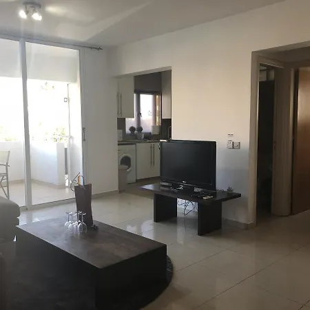 Designers Apt דירה *