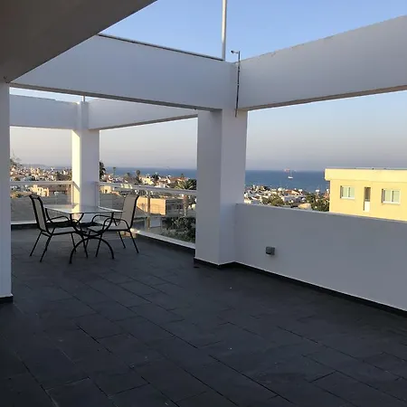 Designers Apt דירה *