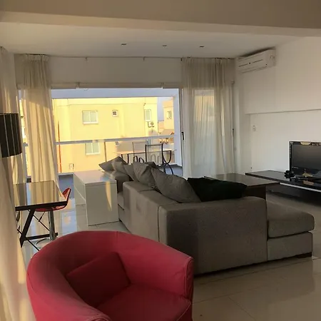 Designers Apt דירה *