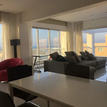 Designers Apt דירה *