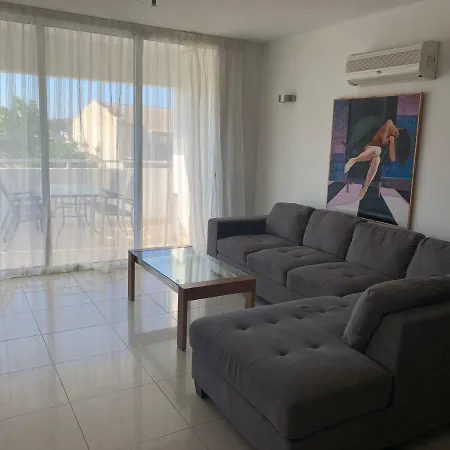 דירה Designers Apt