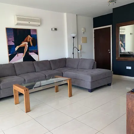 דירה Designers Apt לרנקה